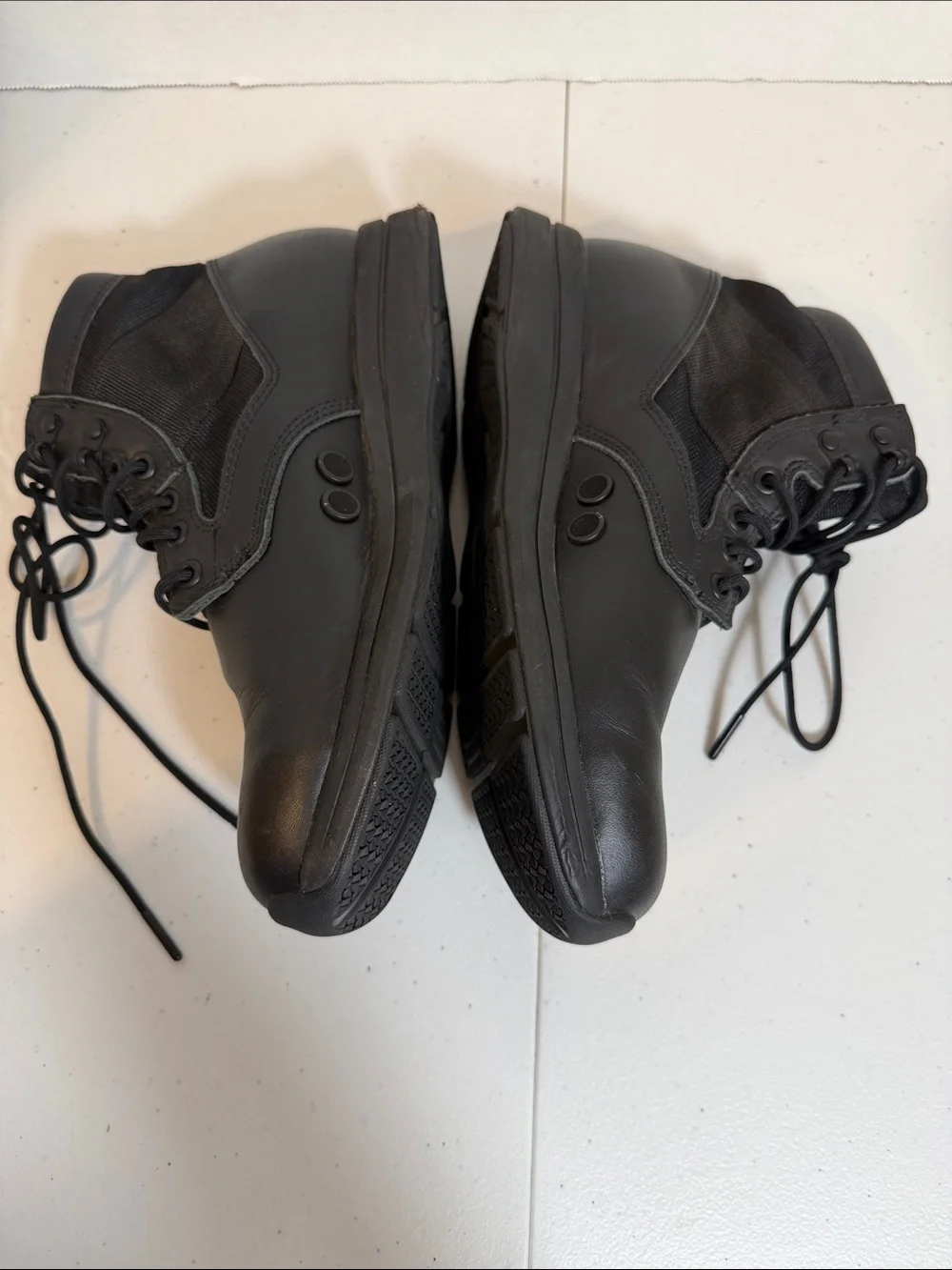 Unisex GORUCK MACV-1 mid top black leather boots